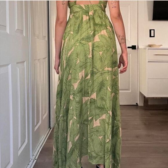 Urban Outfitters (Kimchi Blue) Leaf Print Halter Maxi Dress – Size 4 - Picture 6 of 8